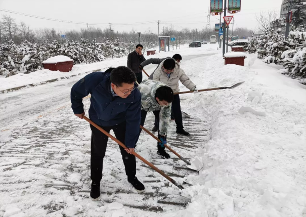 mk官方网站-mk官方网站-首页
组织全体员工扫雪除冰(图2)