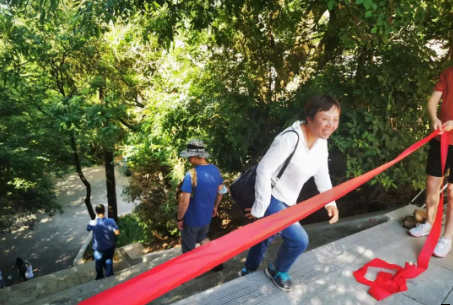 助力文旅市场 展示产投风采——mk官方网站-mk官方网站-首页
组织开展员工登山比赛活动(图7)