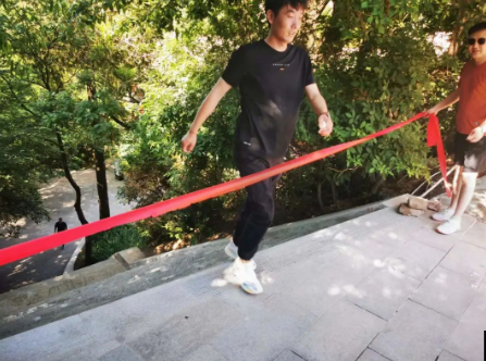 助力文旅市场 展示产投风采——mk官方网站-mk官方网站-首页
组织开展员工登山比赛活动(图9)