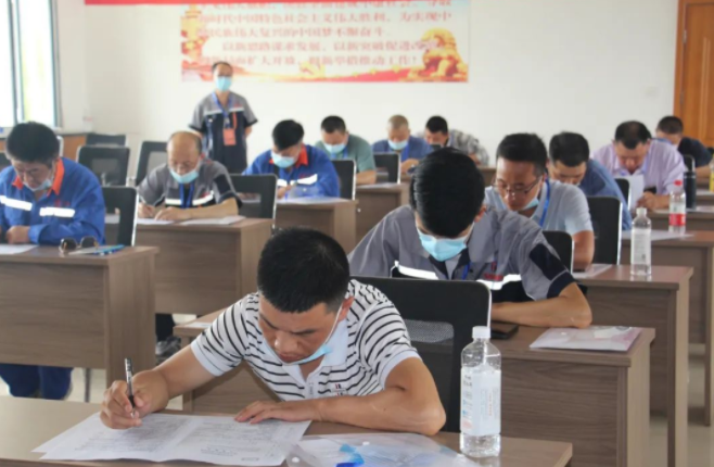 mk官方网站-mk官方网站-首页
泓盛达公司在“焊工”技能大赛中取得好成绩(图2)